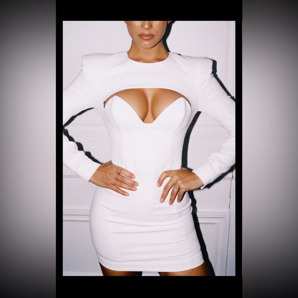 Olinda white crepe cut out dress by HOUSE OF CB  size large.. so sexy on!